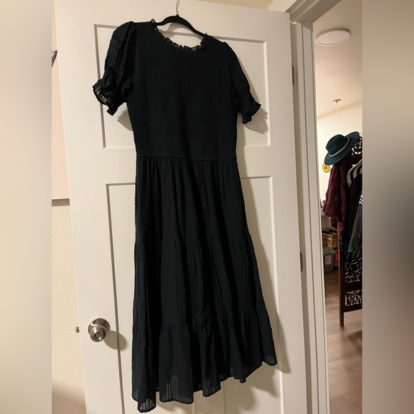 Ivy City Co Ellery Black Midi Dress - Picture 5 of 6